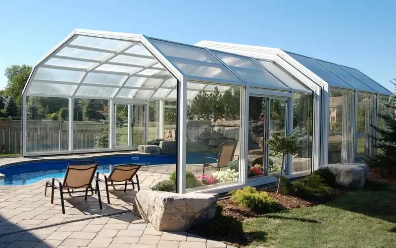 🏠 سقف‌های جمع‌شونده شیشه‌ای: زیبایی و انعطاف‌پذیری